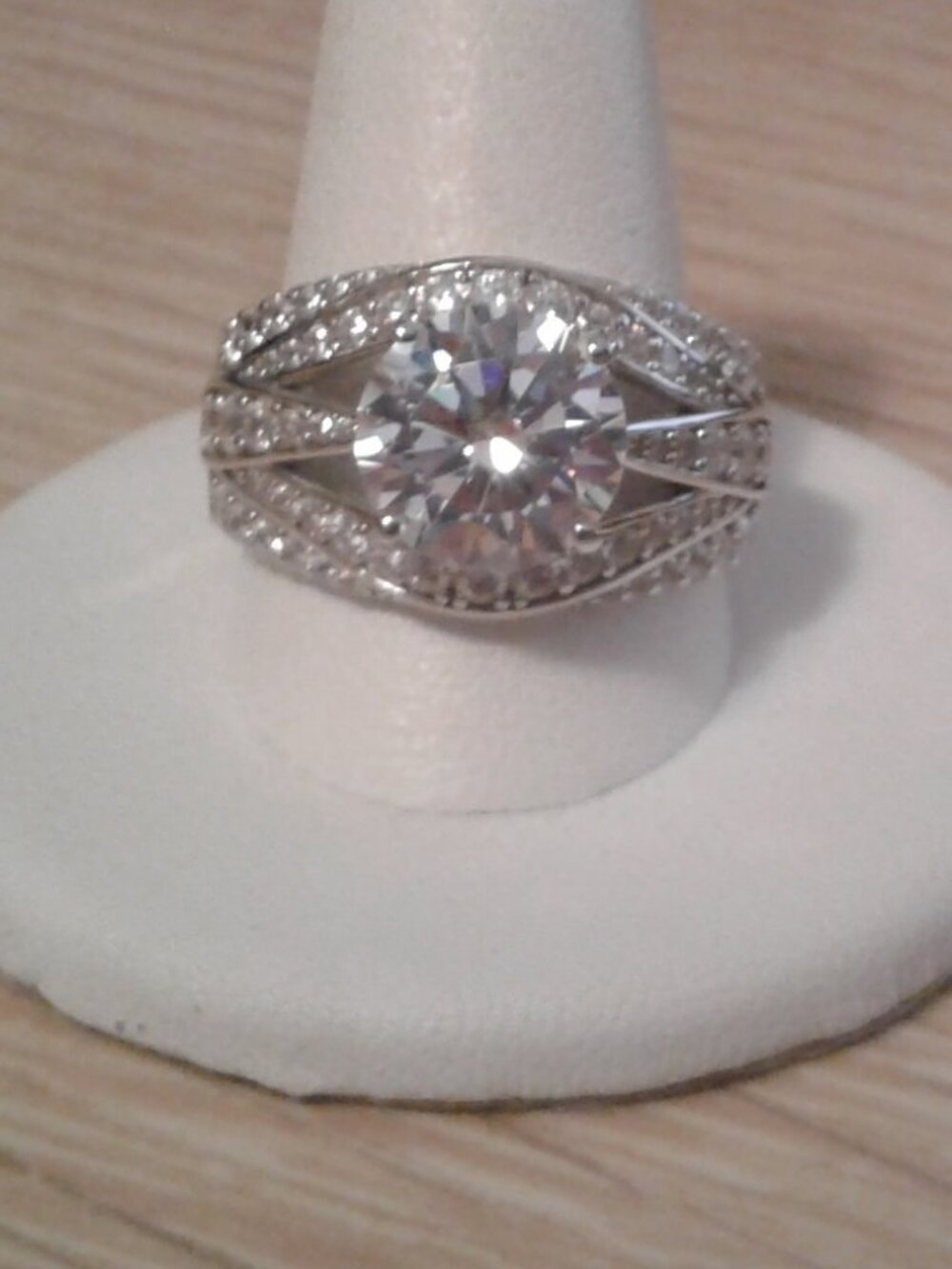 BJH344 Bella Luce CZ Center Design Ring 9.32ctw. Size 10 LNC